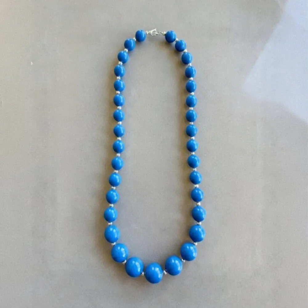 Vintage Cobalt Blue Graduated Bead Necklace - Picture 2 of 3